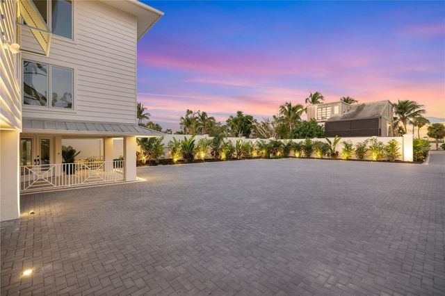 4046 HIGEL AVENUE, Sarasota, FL 34242