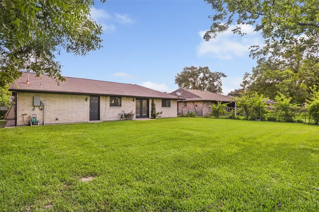 3802 Bluerock Lane, Houston, TX 77039