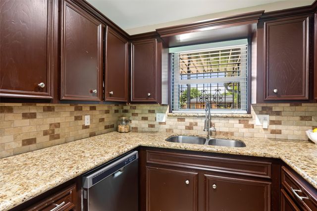 3802 Bluerock Lane, Houston, TX 77039
