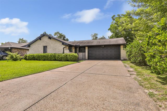 3802 Bluerock Lane, Houston, TX 77039