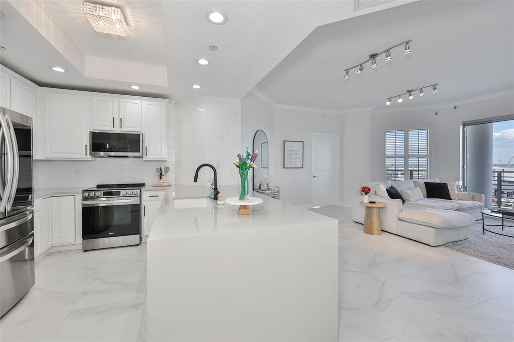 Image 7 of property listing at 449 S 12TH STREET 802, Tampa, FL 33602