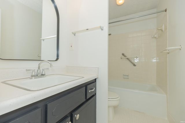 1100 Erie Ave Unit 802, Evansville, IN 47715