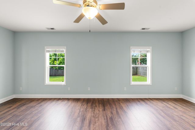 1510 Stones Edge Loop, Wilmington, NC 28405