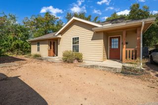 920 E Blanco, Boerne, TX 78006