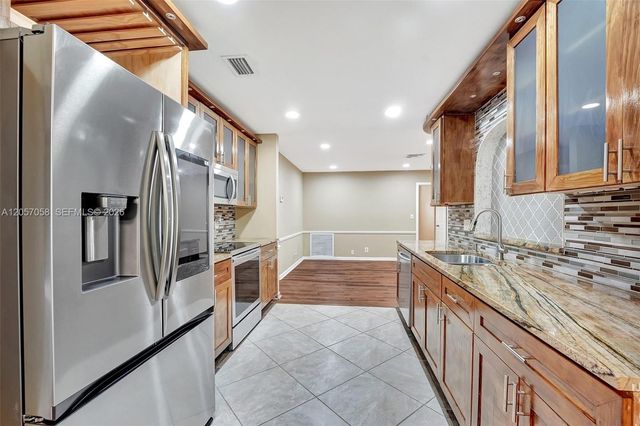 4120 NW 78th Ln, Coral Springs, FL 33065