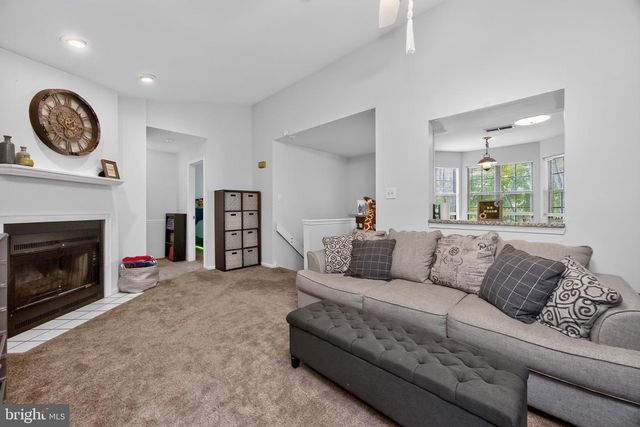 132 BASSWOOD CT, Warrington, PA 18976