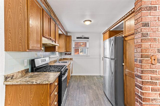 5743 Plainfield Street, Dearborn Heights, MI 48127