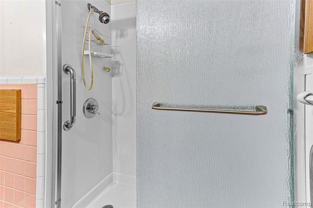 5743 Plainfield Street, Dearborn Heights, MI 48127