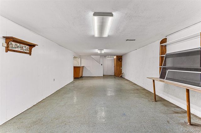 5743 Plainfield Street, Dearborn Heights, MI 48127