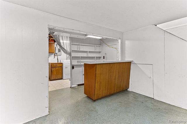 5743 Plainfield Street, Dearborn Heights, MI 48127