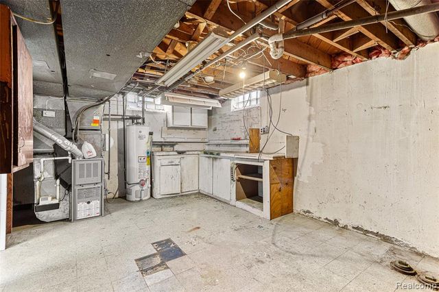 5743 Plainfield Street, Dearborn Heights, MI 48127