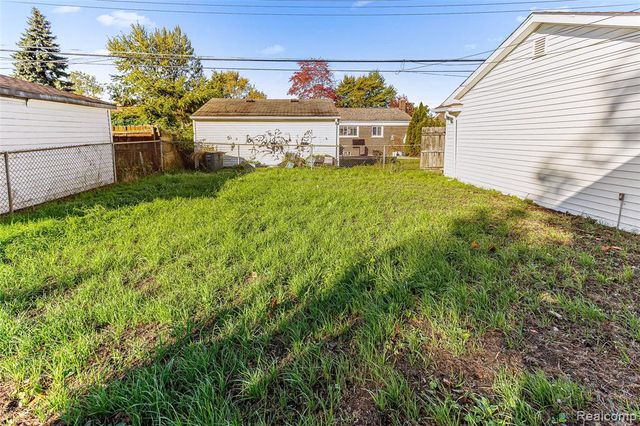 5743 Plainfield Street, Dearborn Heights, MI 48127