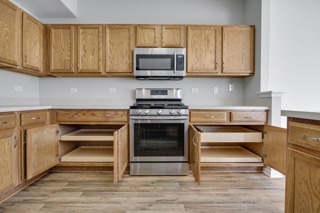 11286 Bellflower Lane, Huntley, IL 60142