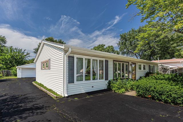 36672 N Traer Terrace, Gurnee, IL 60031