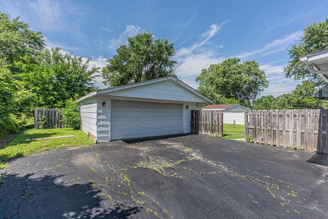 36672 N Traer Terrace, Gurnee, IL 60031