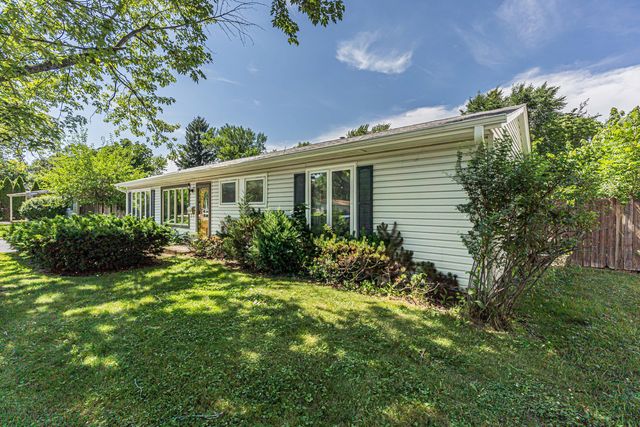 36672 N Traer Terrace, Gurnee, IL 60031