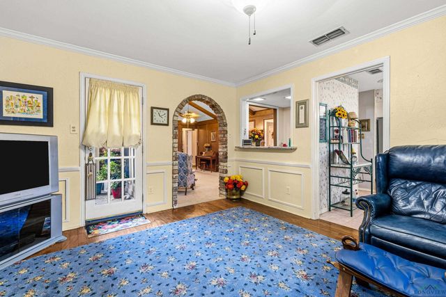 1805 Northpark Cr., Longview, TX 75605