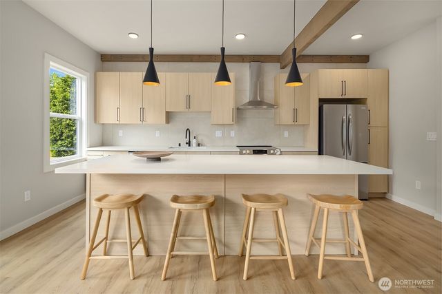 2302 E Pike Street, Seattle, WA 98122