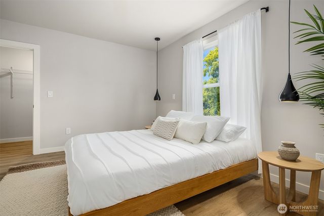 2302 E Pike Street, Seattle, WA 98122