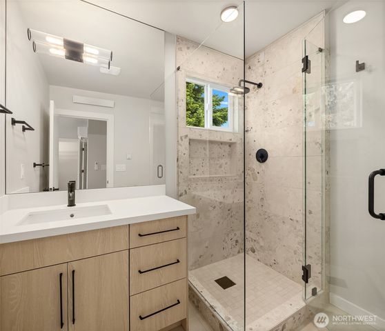 2302 E Pike Street, Seattle, WA 98122