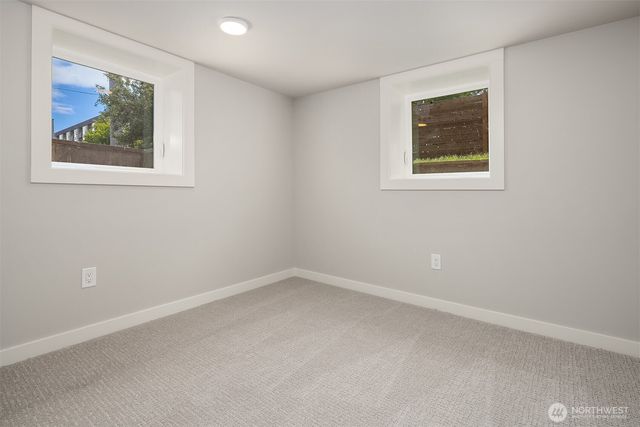 2302 E Pike Street, Seattle, WA 98122