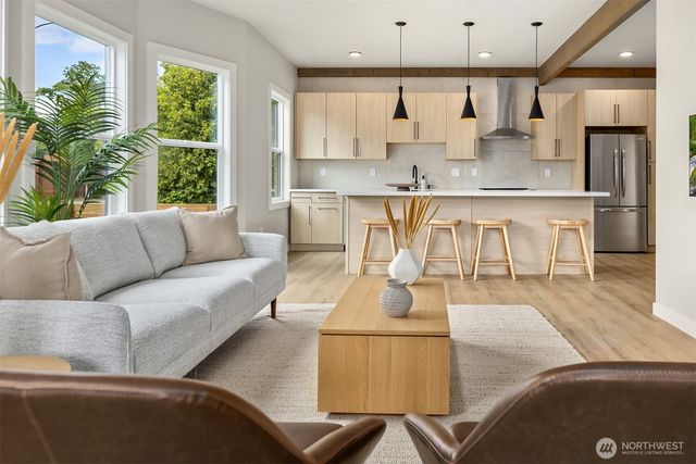 2302 E Pike Street, Seattle, WA 98122