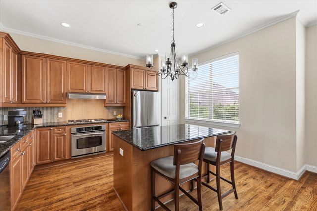 1110 Emerson Park Lane, Irving, TX 75063