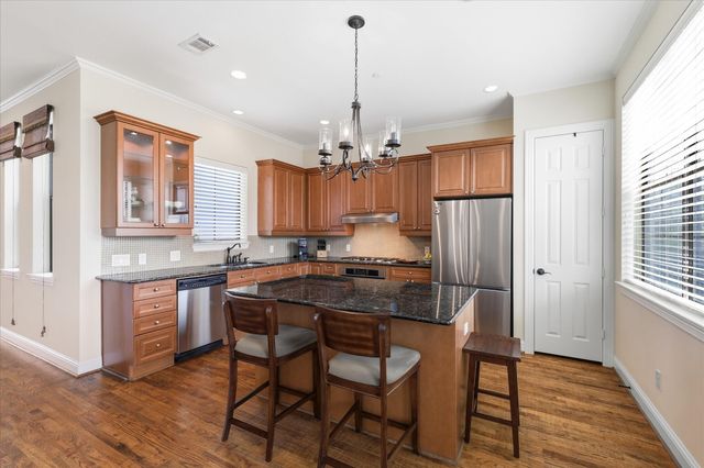 1110 Emerson Park Lane, Irving, TX 75063