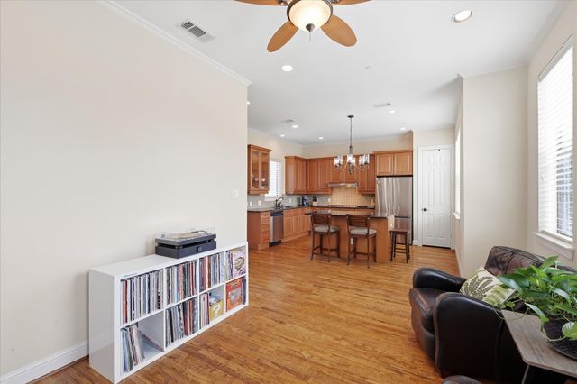1110 Emerson Park Lane, Irving, TX 75063