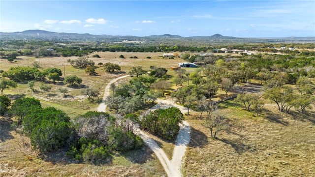 4521 FM 1283, Bandera, TX 78063