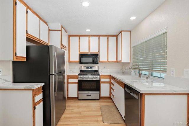 9910 Scripps Vista Way 4, San Diego, CA 92131