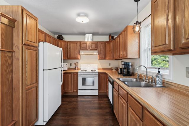 1623 Highway 96 E, White Bear Lake, MN 55110