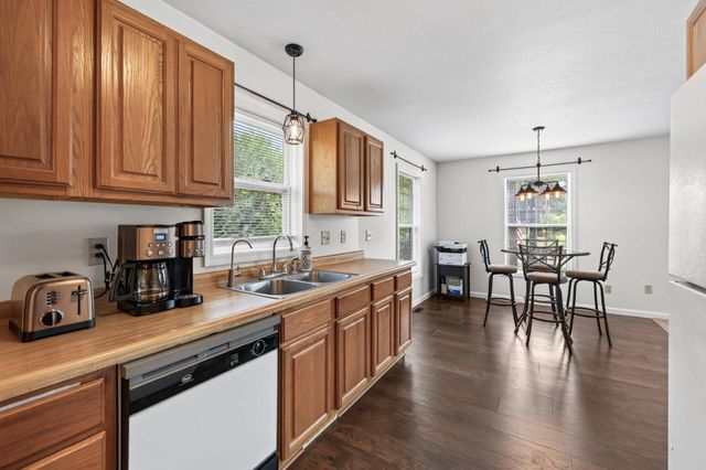 1623 Highway 96 E, White Bear Lake, MN 55110