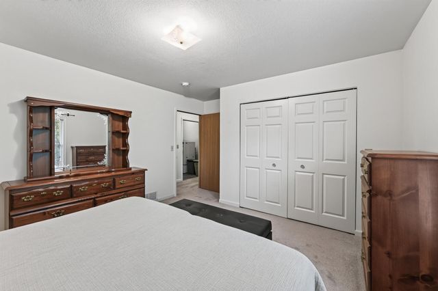 1623 Highway 96 E, White Bear Lake, MN 55110