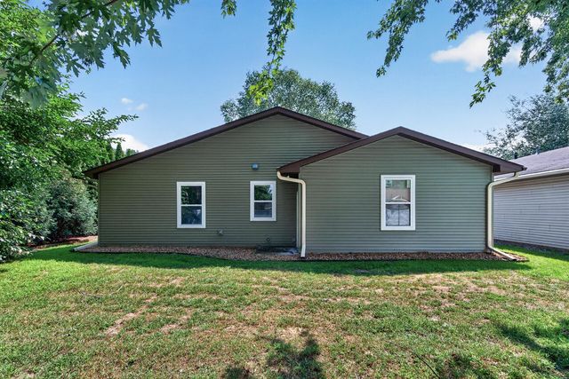 1623 Highway 96 E, White Bear Lake, MN 55110
