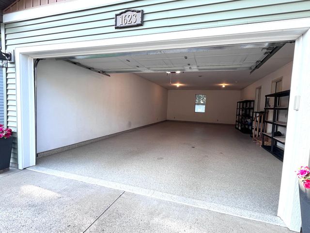 1623 Highway 96 E, White Bear Lake, MN 55110