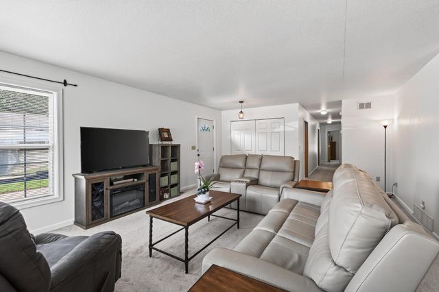 1623 Highway 96 E, White Bear Lake, MN 55110