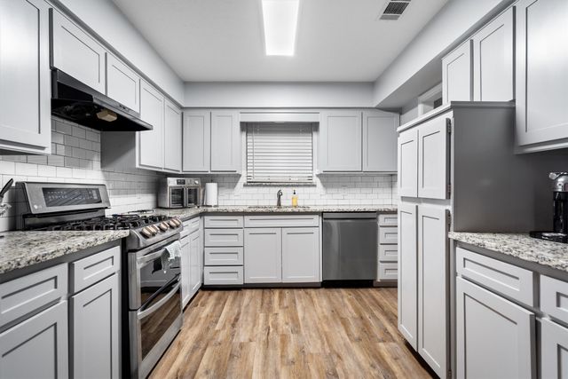 2214 Valley Mill, Carrollton, TX 75006