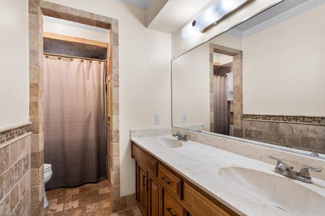 2214 Valley Mill, Carrollton, TX 75006