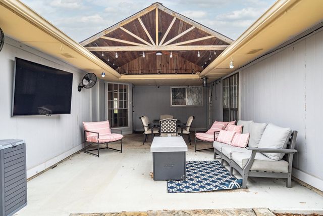 2214 Valley Mill, Carrollton, TX 75006