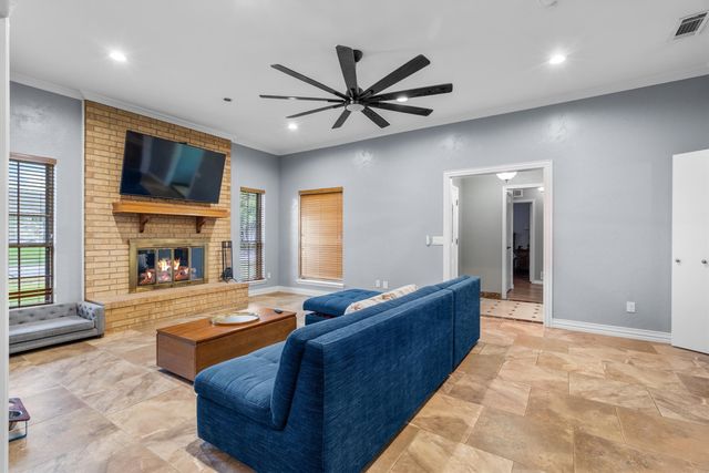 2214 Valley Mill, Carrollton, TX 75006