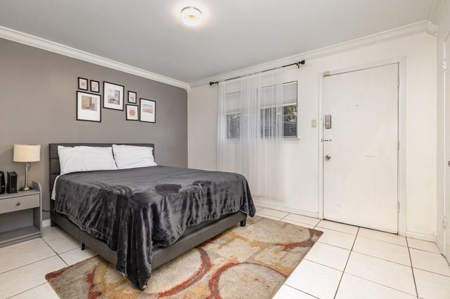 5051 Les Chateaux Drive 138, Dallas, TX 75235