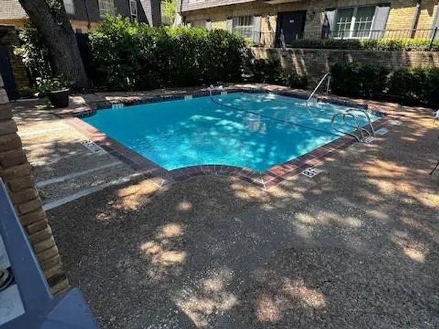 5051 Les Chateaux Drive 138, Dallas, TX 75235