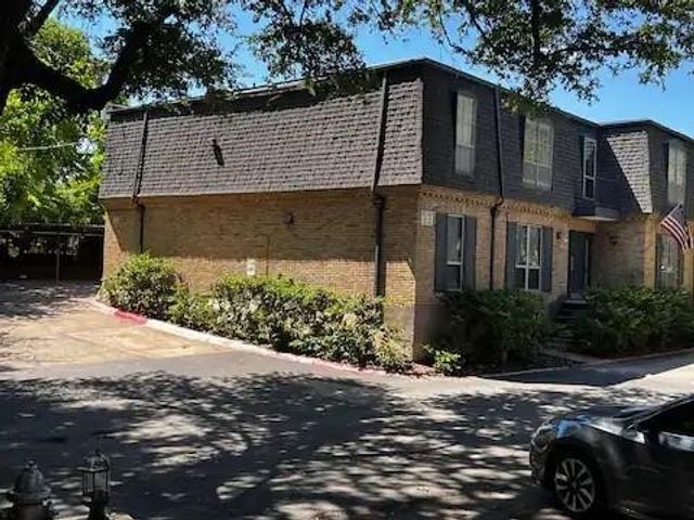 5051 Les Chateaux Drive 138, Dallas, TX 75235