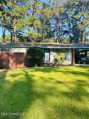 3122 Shirley Drive, Jackson, MS 39212