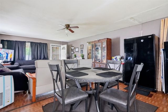 7952 Bonaire Street, Houston, TX 77028
