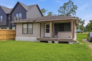 7952 Bonaire Street, Houston, TX 77028