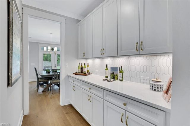 MM Charleston, Windsor, VA 23487