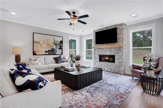 MM Charleston, Windsor, VA 23487