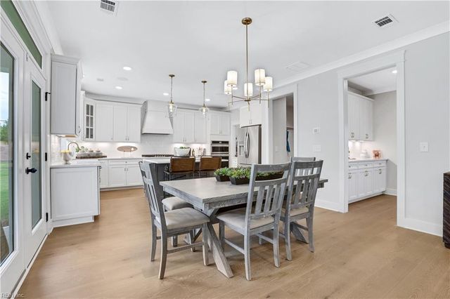 MM Charleston, Windsor, VA 23487